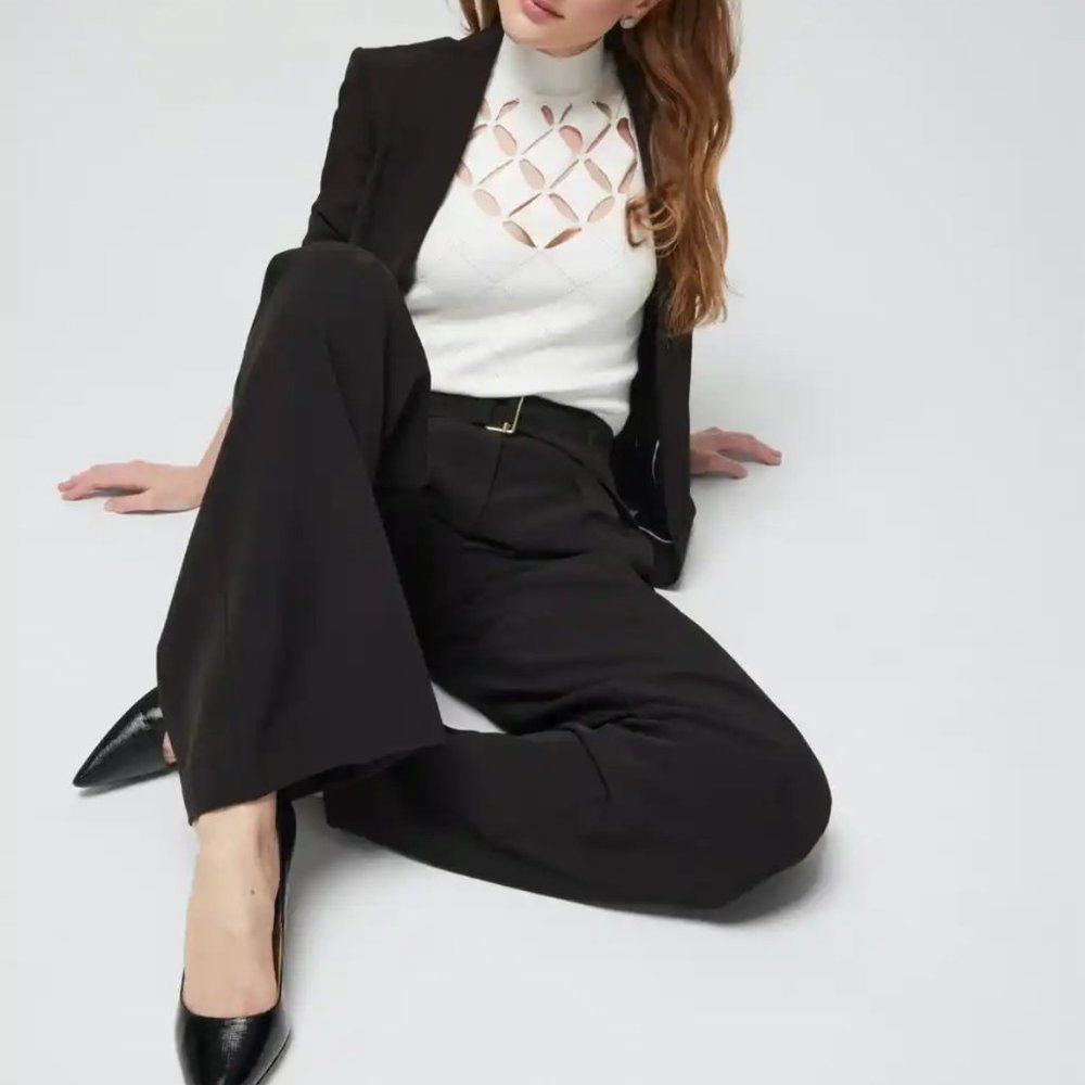 nwt white house black market diamond cutwork sweater top m
